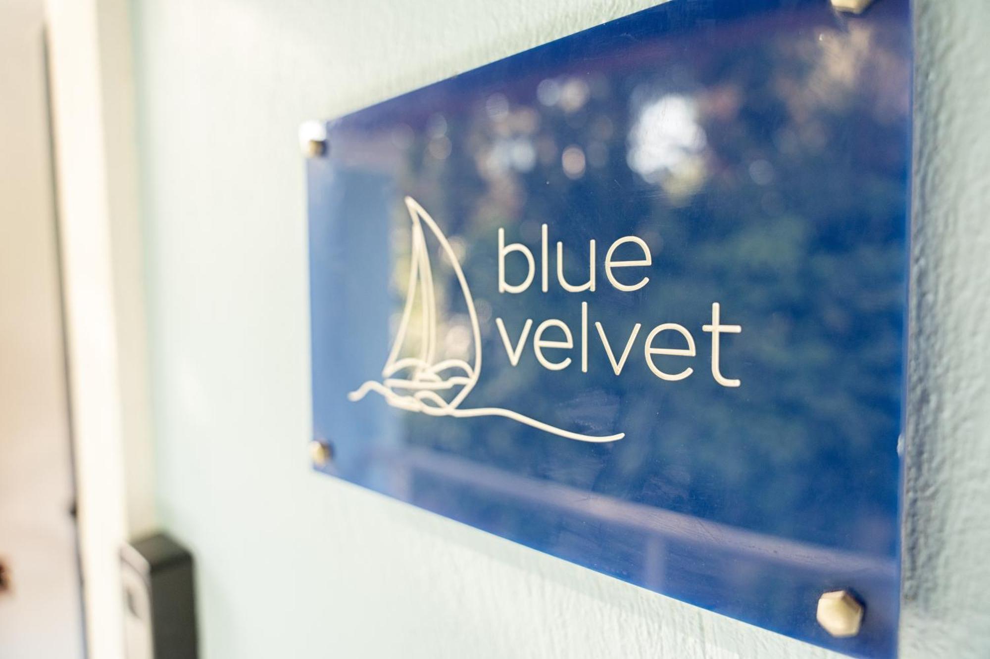 Blue & White Velvet 20M From The Beach Danilia Buitenkant foto